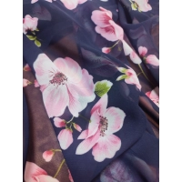 Delikatna cienka tkanina szyfon - różowe kwiaty magnolii